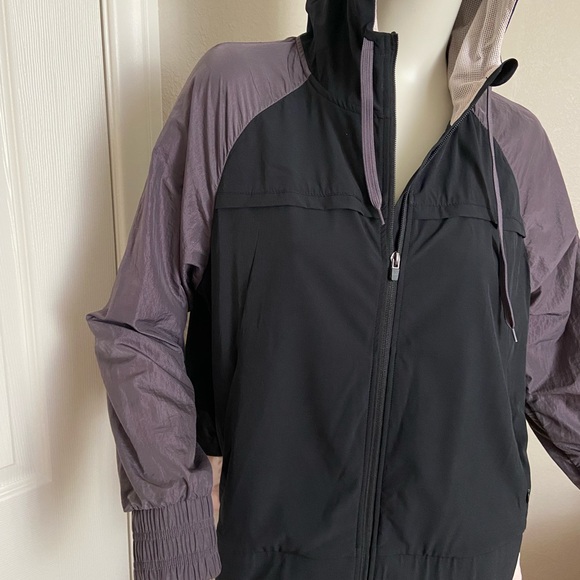 Fabletics Karen Layer Jacket Size Large - Picture 6 of 16